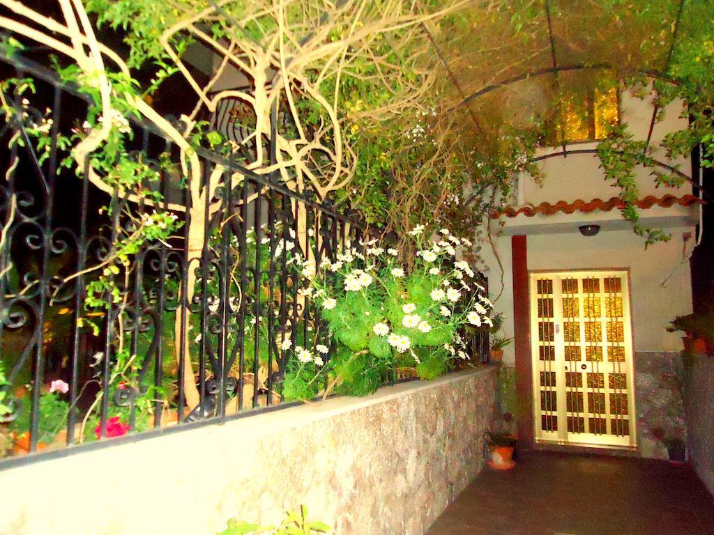 Ciuscia Bed & Breakfast Calatabiano Exterior photo